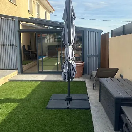 Sud Méditerranée 3 Pour 7 Personnes Arrivées 15h Départs 11h Piscine Proche Village Commerces Plages Et Espagne * Claira