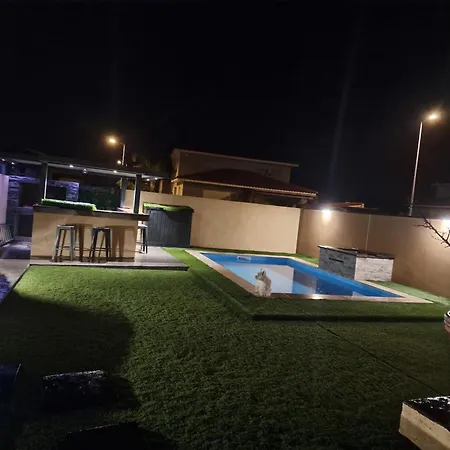 Sud Méditerranée 3 Pour 7 Personnes Arrivées 15h Départs 11h Piscine Proche Village Commerces Plages Et Espagne Villa